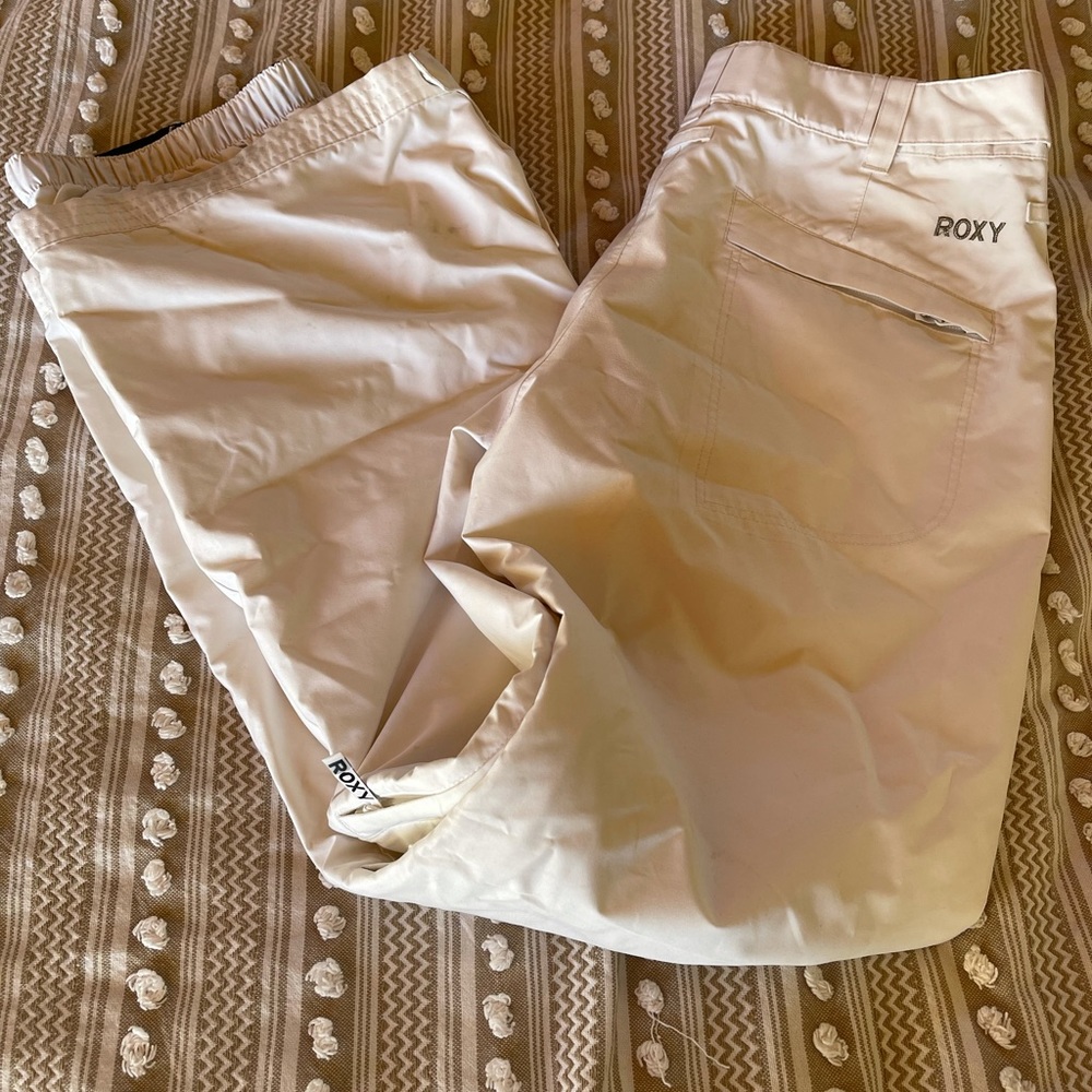 Snowboarding pants